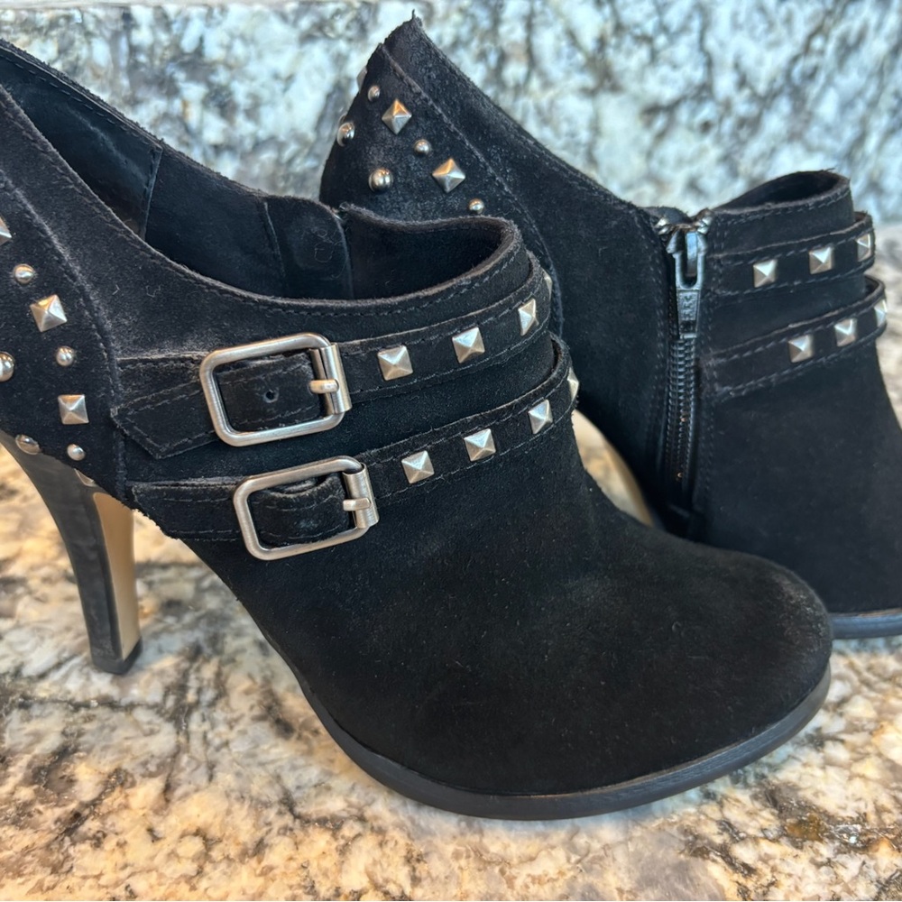 Seychelles “Grunge” Black Studded Women's booties! size 8.5
Special!